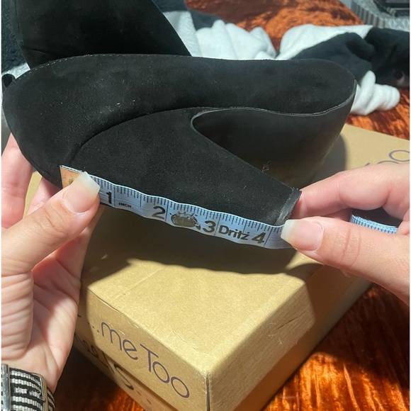 Black Suede Chunky Heels -size 6 1/2 - Picture 7 of 9
